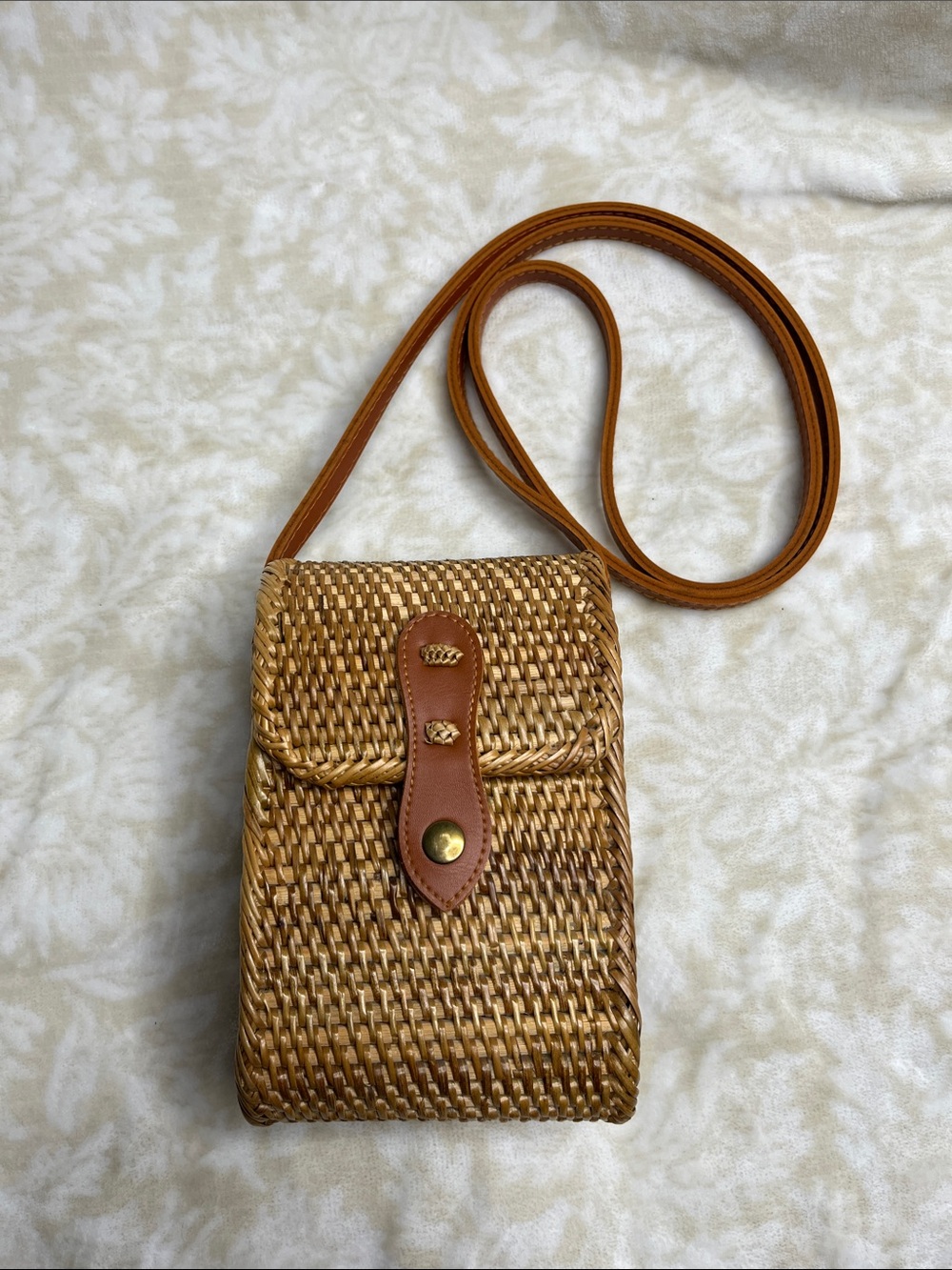 Woven Rattan Straw Crossbody Bag Tan Leather Trim Boho Purse